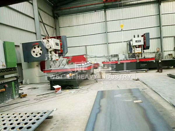 200噸深喉沖床喉深1000mm